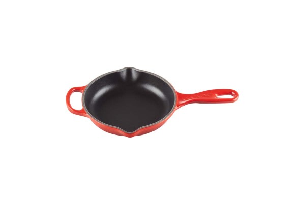 Le Creuset Pfannen 20182160600422 Brat-&amp; Servierpfanne Signature 16cm - Kirschrot