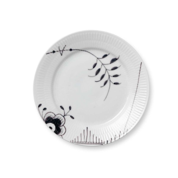 Royal Copenhagen Black Fluted Mega 1017038 Teller 19cm Dec. No.2